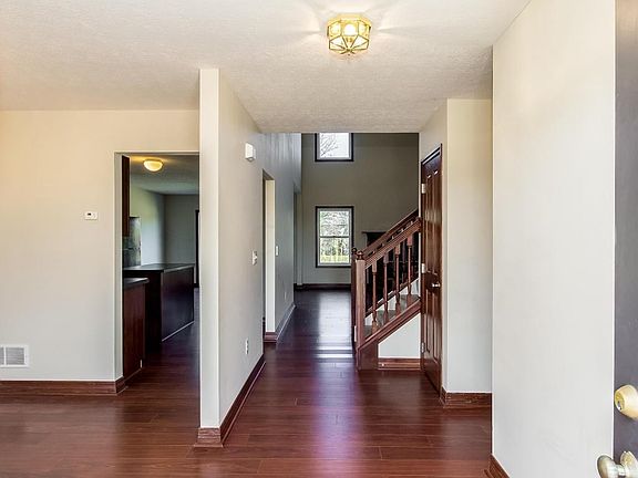 4th image of 8955 Emerald Hill Dr