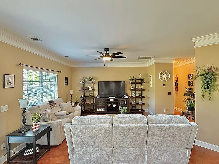 470 Briarcrest Dr NE — Photo 15