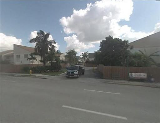 2nd image of 15627 SW 86th Ter