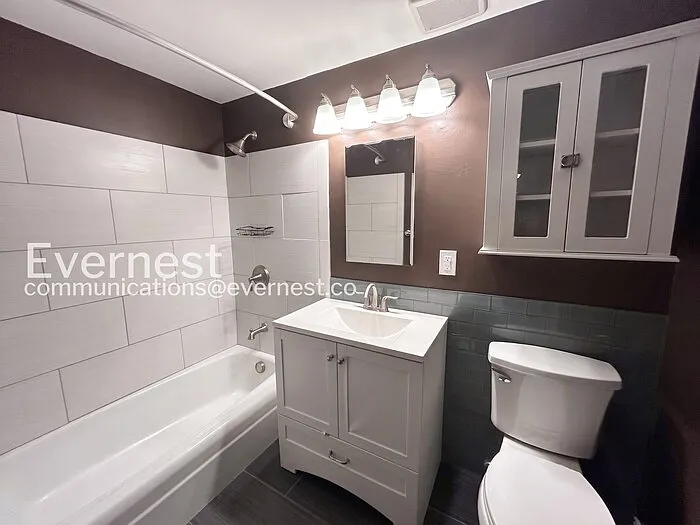2285 Peachtree Rd NE #1105 — Photo 5