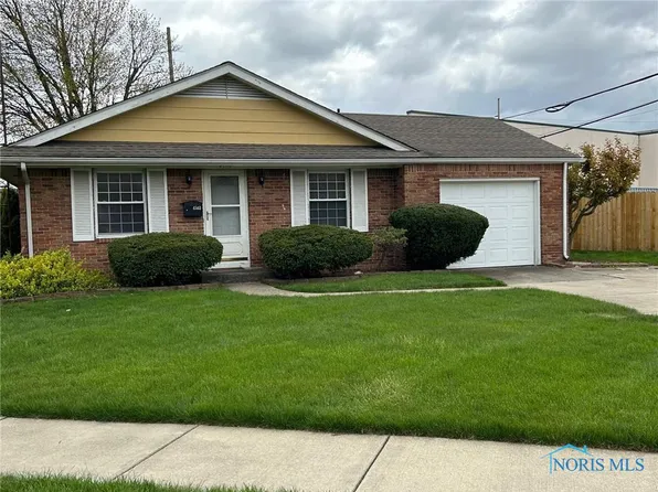 4503 Clover Ln, Toledo, OH 43623