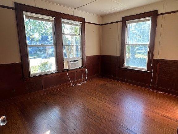 5th image of 2222 E 40th Street