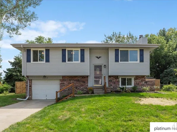 14619 Willow Creek Dr, Omaha, NE 68138