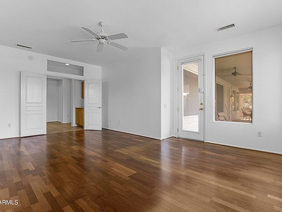 4th image of 19640 N SHINNECOCK Drive