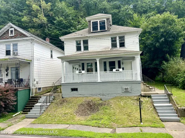 133-135 Newport St W, Glen Lyon, PA 18617