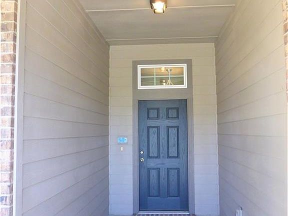 3rd image of 1401 Neuberry Cliffe