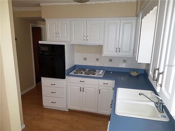 5th image of 8014 Sharon Dr