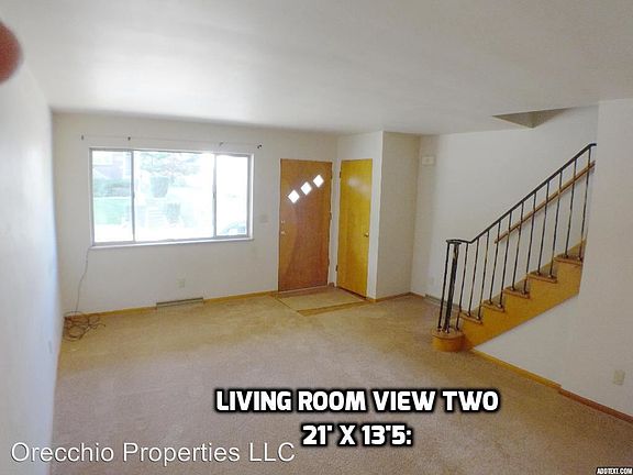 4th image of 121 Estes Ave