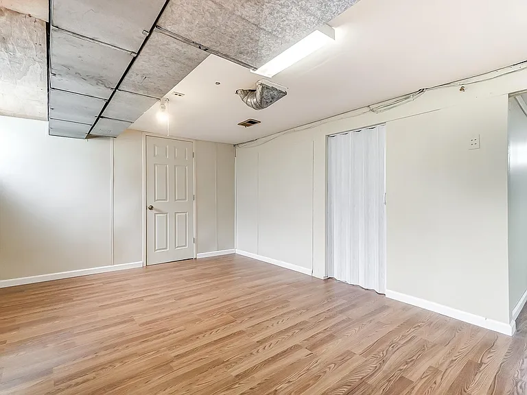 71 Lucas Dr — Photo 54
