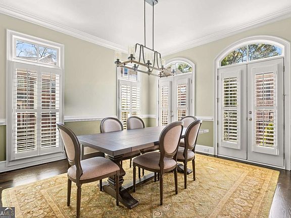 5th image of 17 Arbor Way Dr
