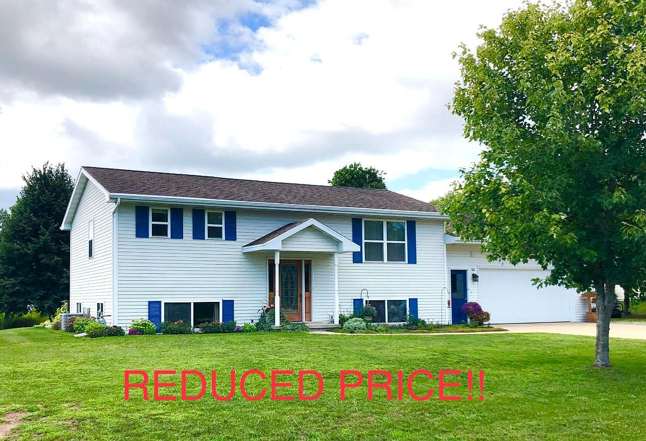 108 Robin Ln, Oconto, WI 54153 MLS 203477 Zillow