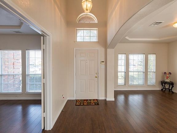 3rd image of 660 Joy Dianne Dr