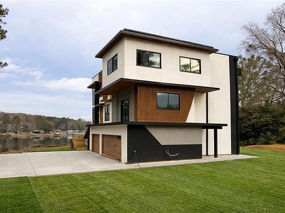 2nd image of 3085 Lake Jodeco Rd