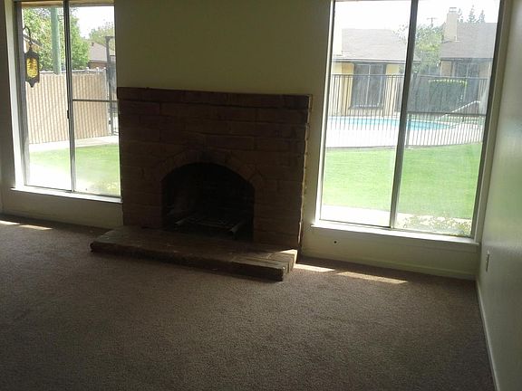 5th image of 3416 N Fruit Ave APT L