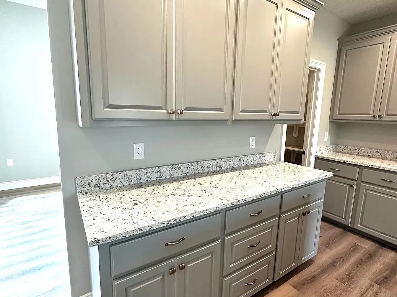 130 Liberty Dr — Photo 4