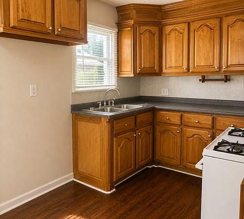 5th image of 501 Showalter Dr