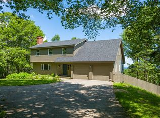 40 Nelson Dr, Lincolnville, ME 04849