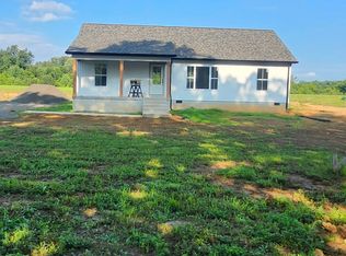 339 Oakmere Ln, Lafayette, TN 37083