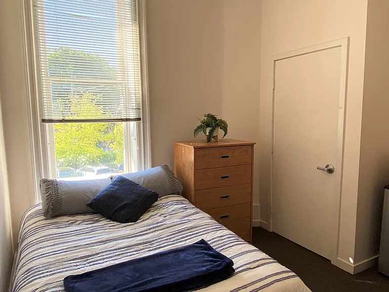 222 S Aurora St — Photo 32