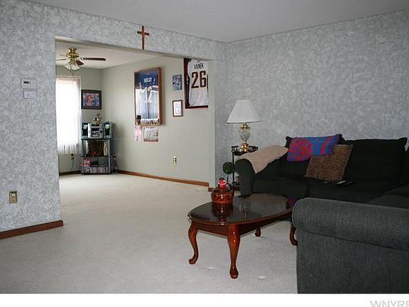 5th image of 63 Canterbury Trl