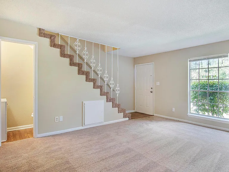 3267 Warringwood Dr — Photo 14