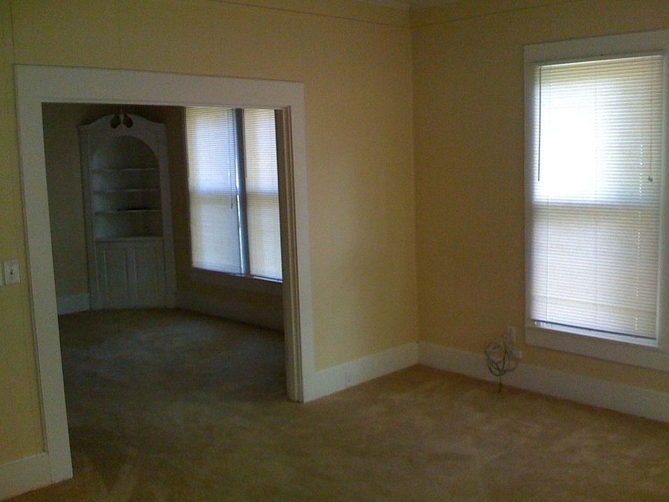 2nd image of 119 S 6th St