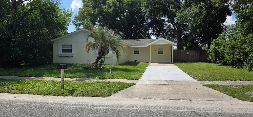 3 bed, 1288 sqft, $1,800 — Photo 2