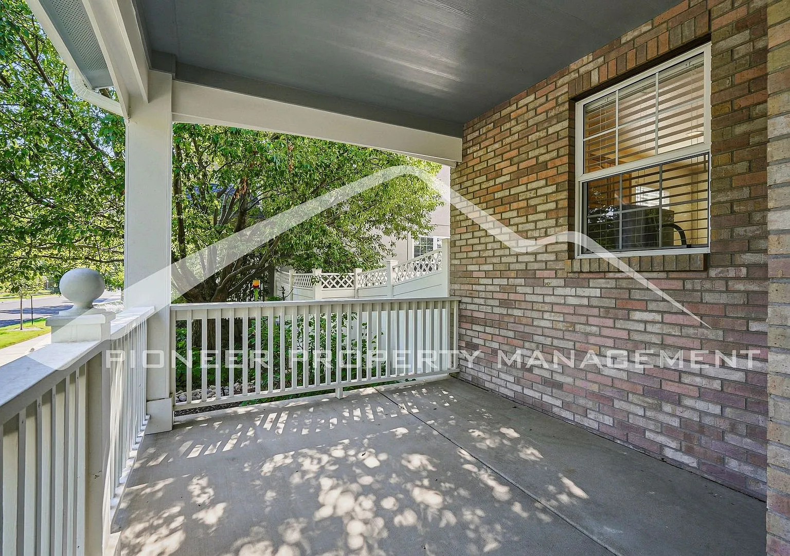 Gorgeous Home with Central AC and Washer/Dryer — Photo 2
