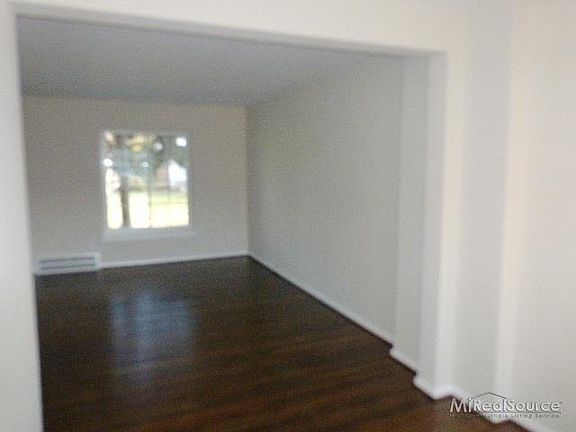 4th image of 23102 Arthur Ct