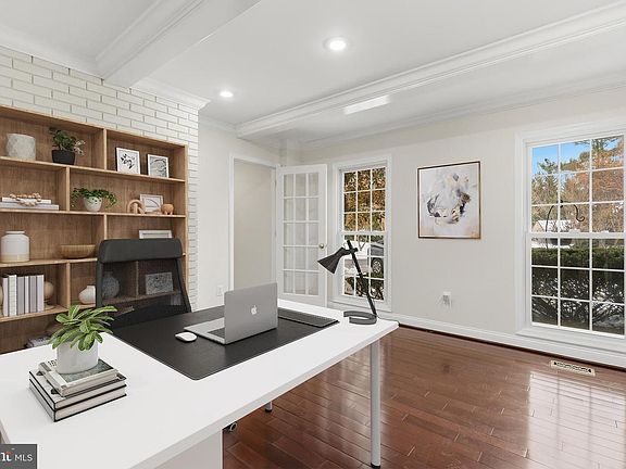 5th image of 11512 Le Havre Dr