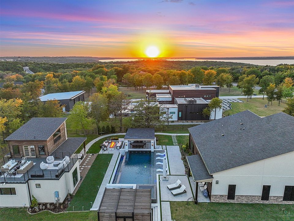 1st image of 724 Highport Rd