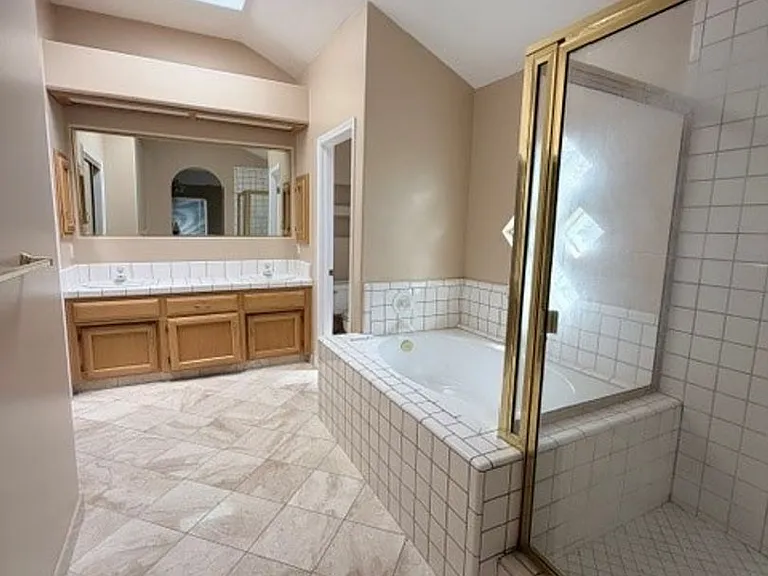 5009 Glacier Canyon Ct — Photo 10