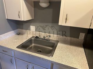 Updated 1 bed / 1 bath apartment - 60 West Apartments -6053 Barton Dr Shawnee, KS 66203 - great l..., Shawnee, KS 66203