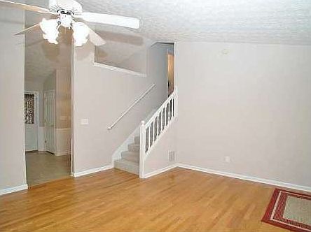 4th image of 5048 Holly Hock Dr