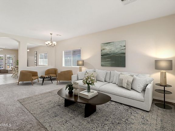 3rd image of 838 W Basswood Avenue