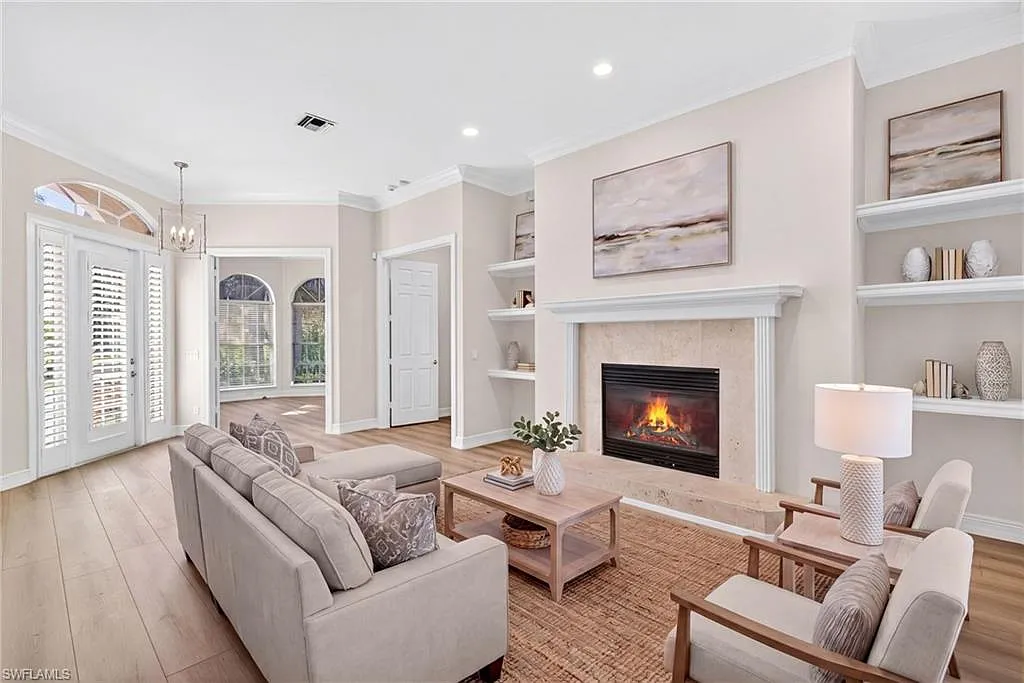 3 bed, 3.0 bath, 3100 sqft, $7,950 — Photo 2