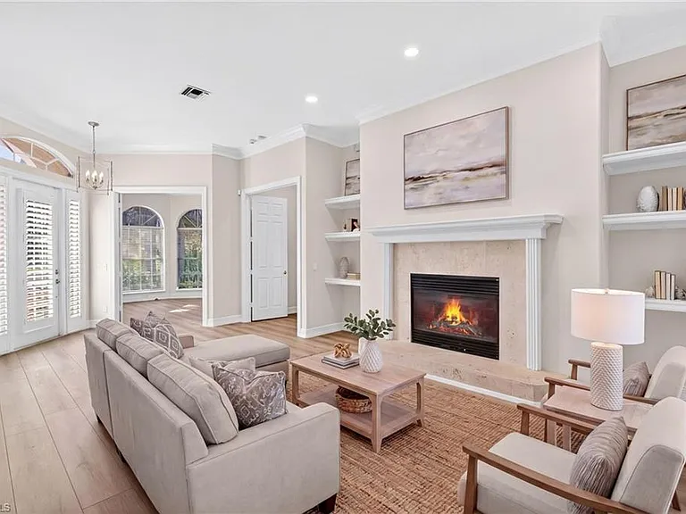 2229 Goshawk Ct — Photo 3