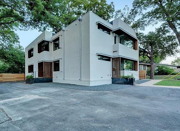 2nd image of 1116 Mariposa Dr #B