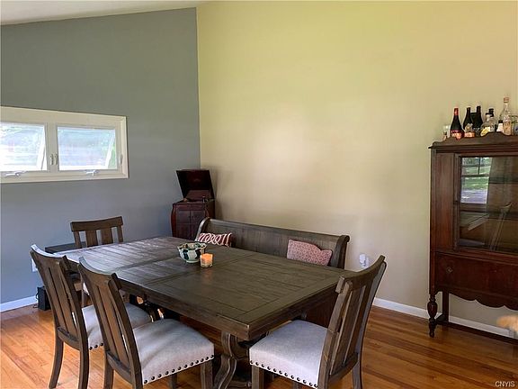 3rd image of 16 Maryland Ln