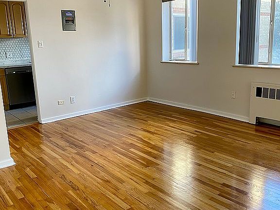 4th image of 1101 N Bellaire St APT 201