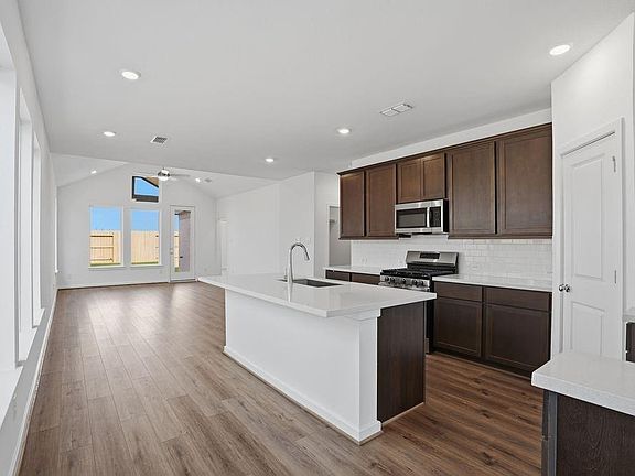 3rd image of 22122 Rangemore Dr