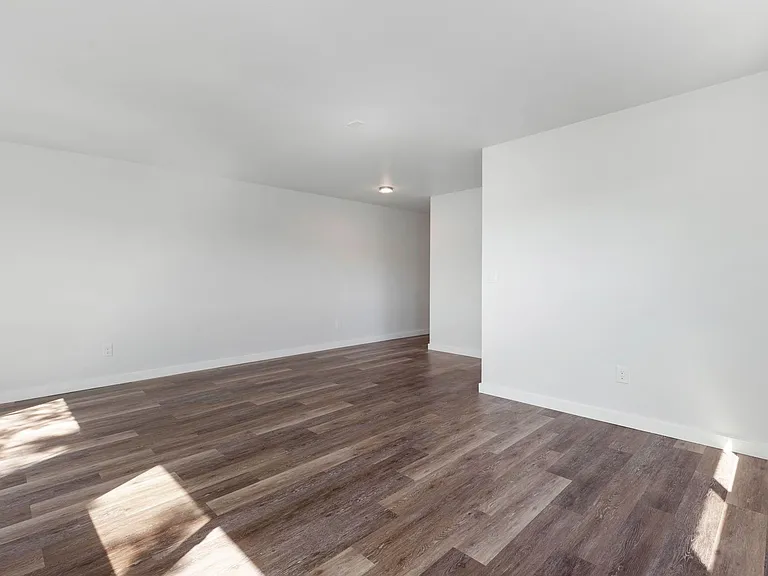 Baker 38 Apartments — Photo 38