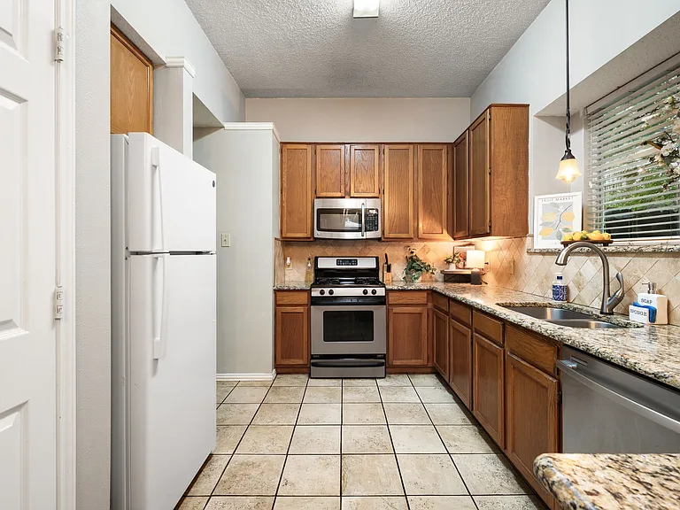 4143 Norway Ln — Photo 27