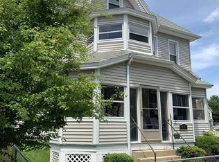 44 Hawthorne St, Springfield, MA 01105