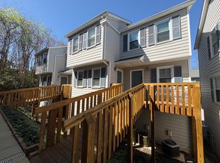 1227 Barnwell St APT 22, Columbia, SC 29201