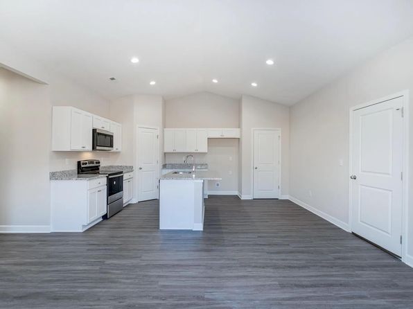 2342 E Cheyenne Ct