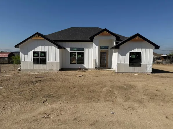 4142 Buck Dr, Eagle Pass, TX 78852