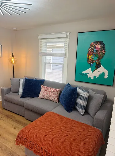 3 bed, 918 sqft, $4,500 — Photo 2