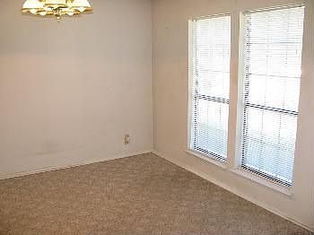 3rd image of 4214 Oak Country Dr