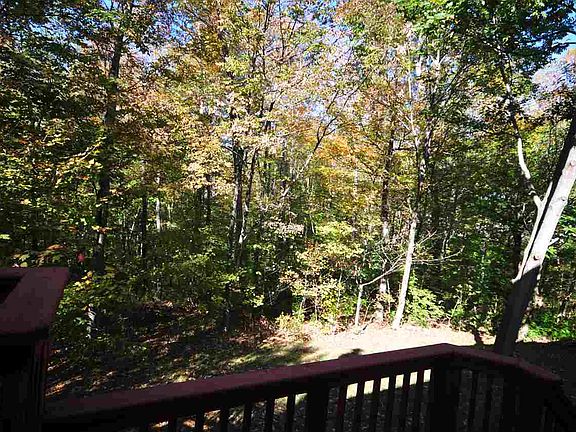 4th image of 1933 Grovepointe Dr